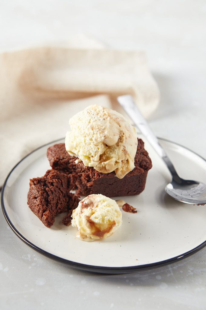 Brownie with ice cream